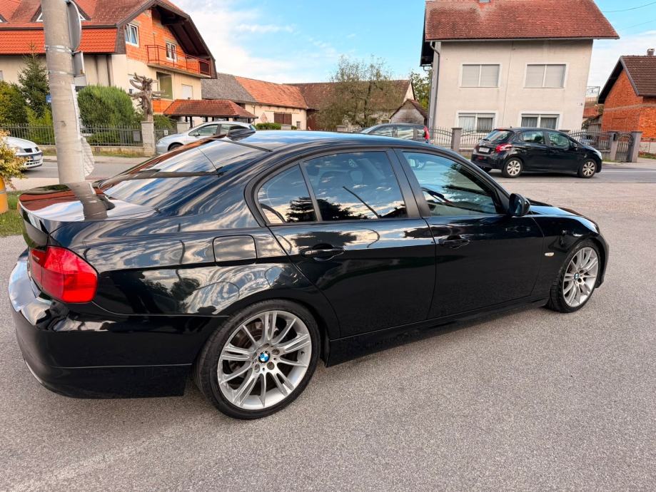 BMW serija 3 318d AUTO U TOP STANJU BEZ ULOGA MOGUCA ZAMJENA, fotografija 3
