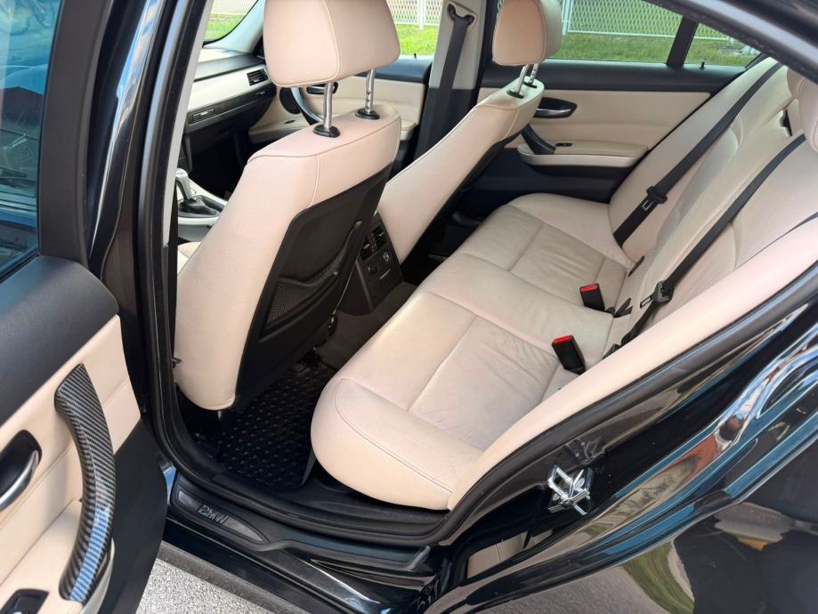 BMW serija 3 318d AUTO U TOP STANJU BEZ ULOGA MOGUCA ZAMJENA, fotografija 17