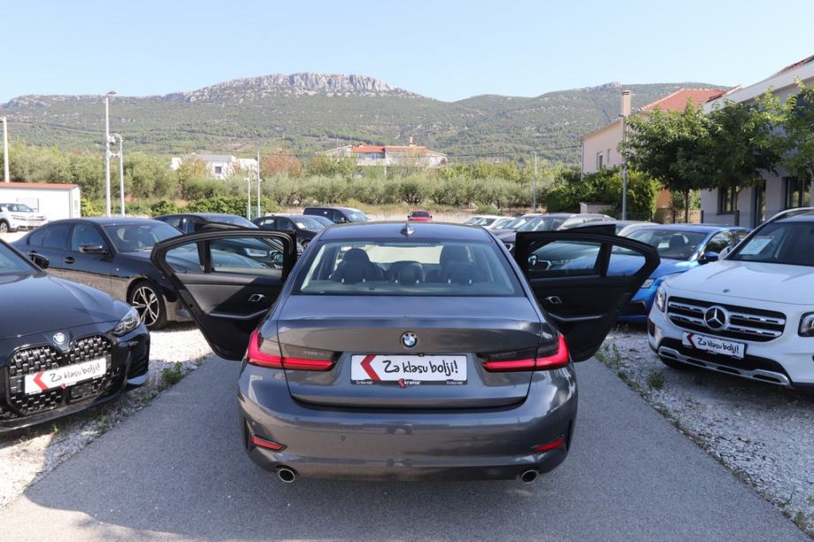 BMW 318 D G20 Tiptronik Advantage VIRTUAL -Full LED- 150 KS, fotografija 15