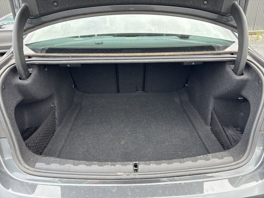 BMW serija 3 318d SPORTLINE *U PDV,M VOLAN,LIVE,KAMERA,AMBIENT,GESTE*, fotografija 16
