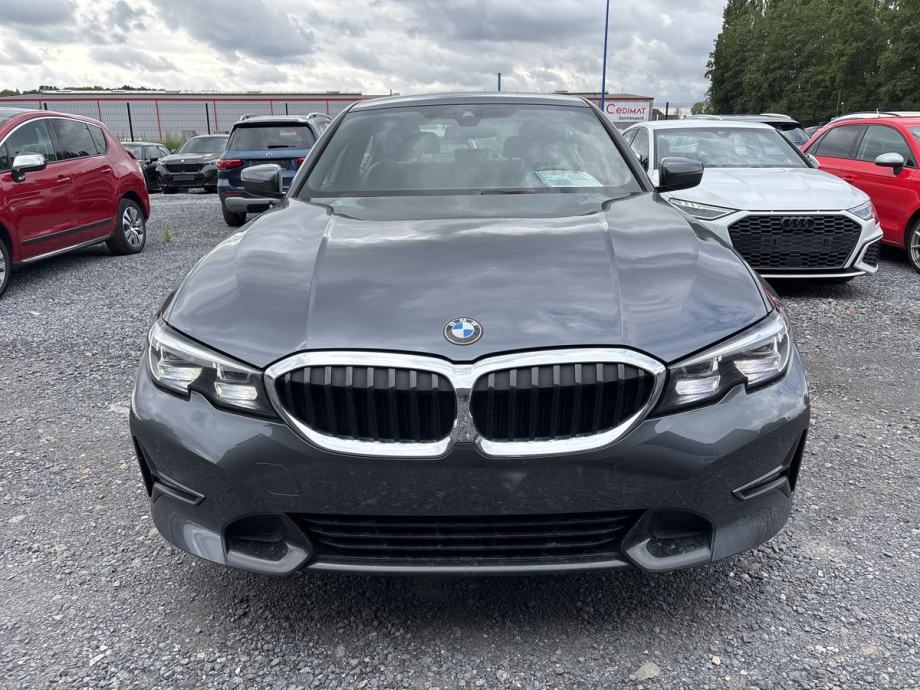 BMW serija 3 318d SPORTLINE *U PDV,M VOLAN,LIVE,KAMERA,AMBIENT,GESTE*, fotografija 3