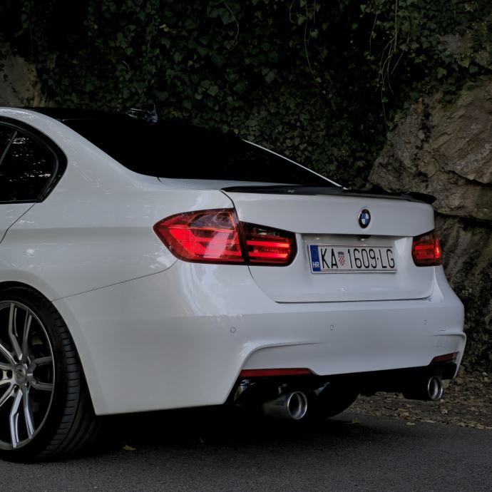 BMW serija 3 318d automatik, fotografija 9
