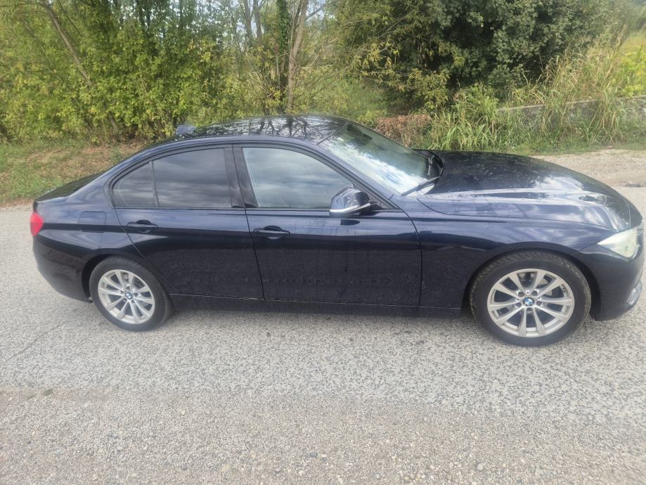 PRILIKA! BMW serija 3 318d automatik, fotografija 3