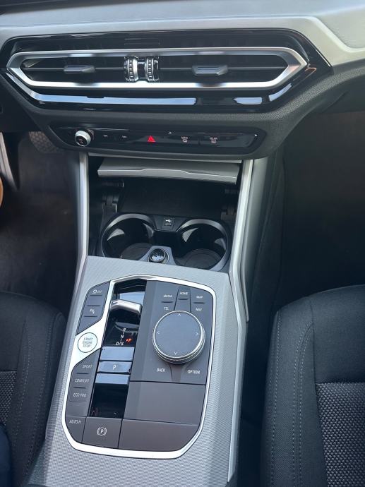 BMW 318d AUTOMATIK - NOVI MODEL - ORG 59 000 KM - JAMSTVO - PRILIKA !!, fotografija 20