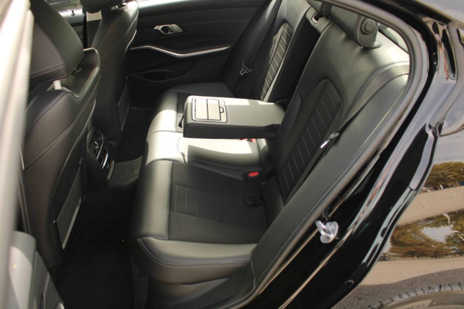 BMW serija 3 318d *NAVIGACIJA, LED*, fotografija 11