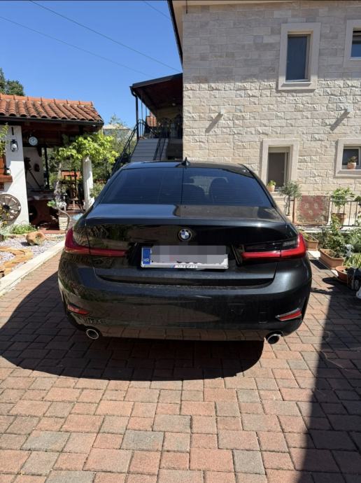 BMW serija 3 318d, fotografija 8