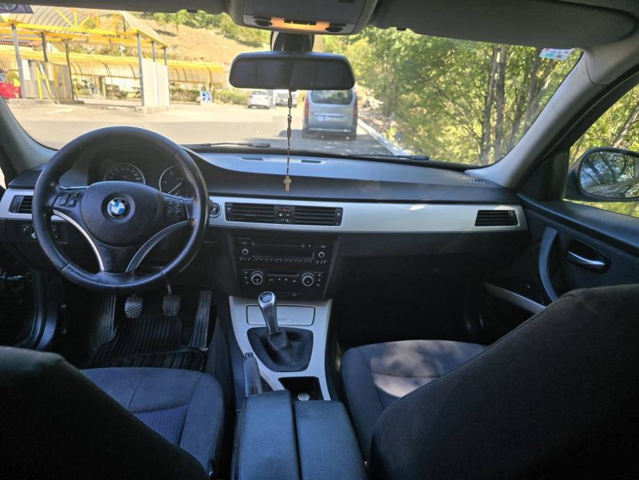 BMW serija 3 318d, fotografija 10
