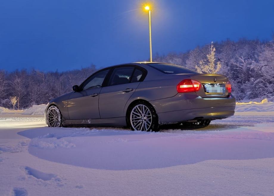 BMW serija 3 318d, fotografija 7