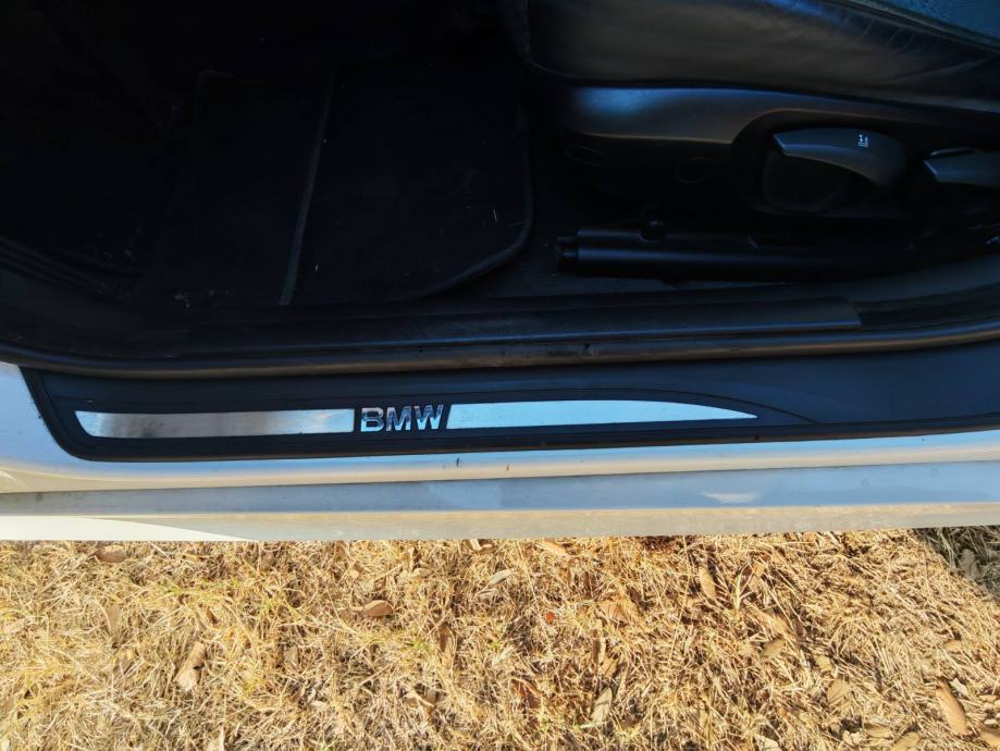 BMW serija 3 318i, automatic, servisna, fotografija 14