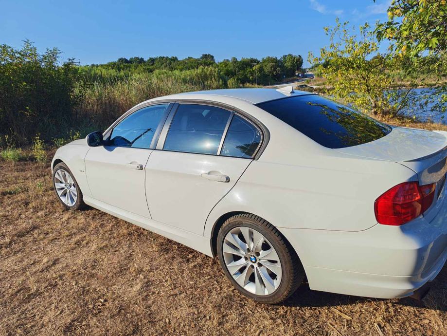 BMW serija 3 318i, automatic, servisna, fotografija 5