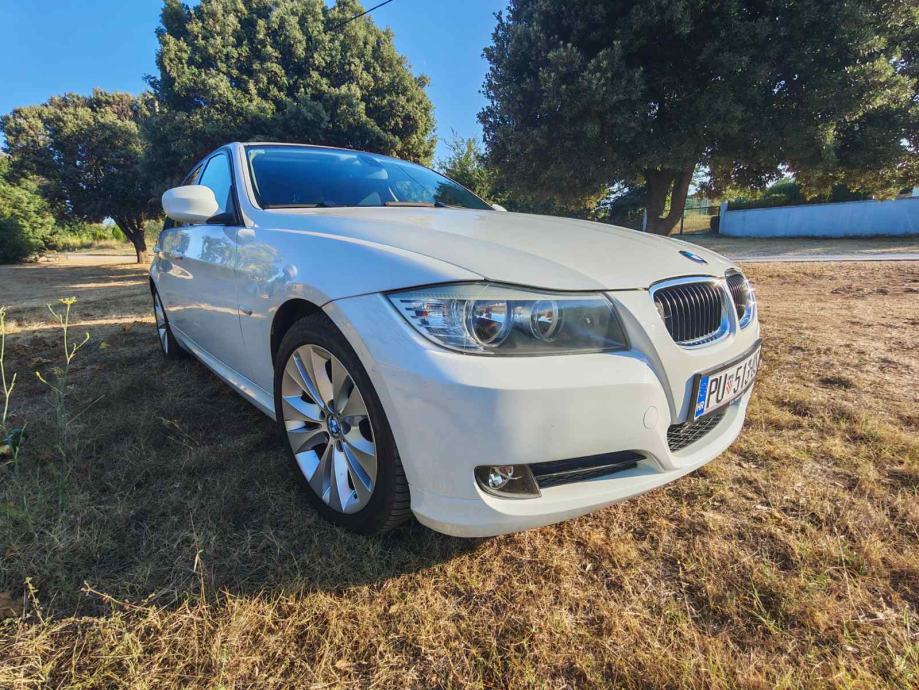BMW serija 3 318i, automatic, servisna, fotografija 4