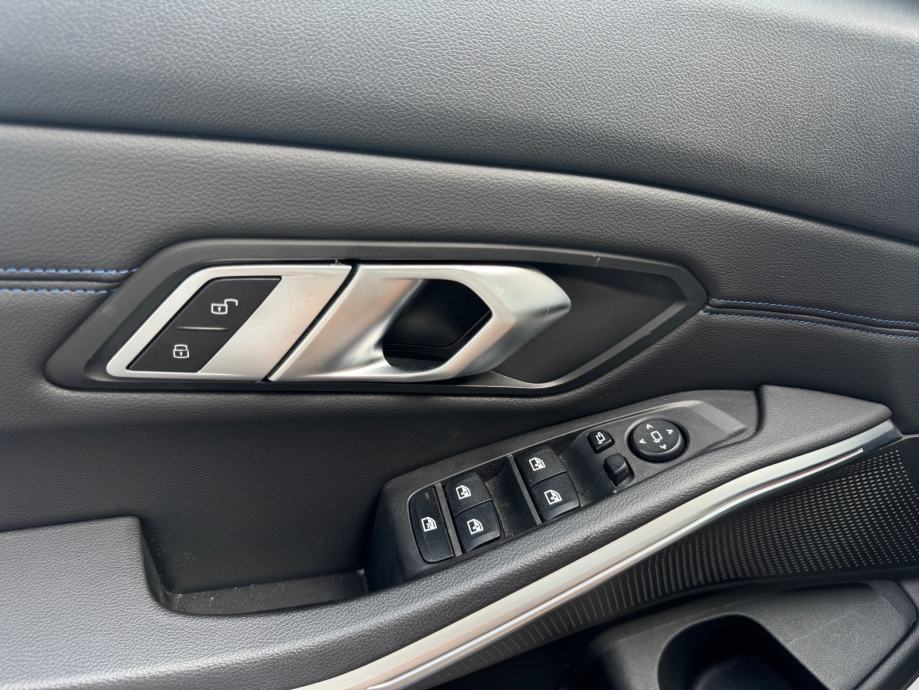 BMW serija 3 318i automatik 2022, fotografija 16