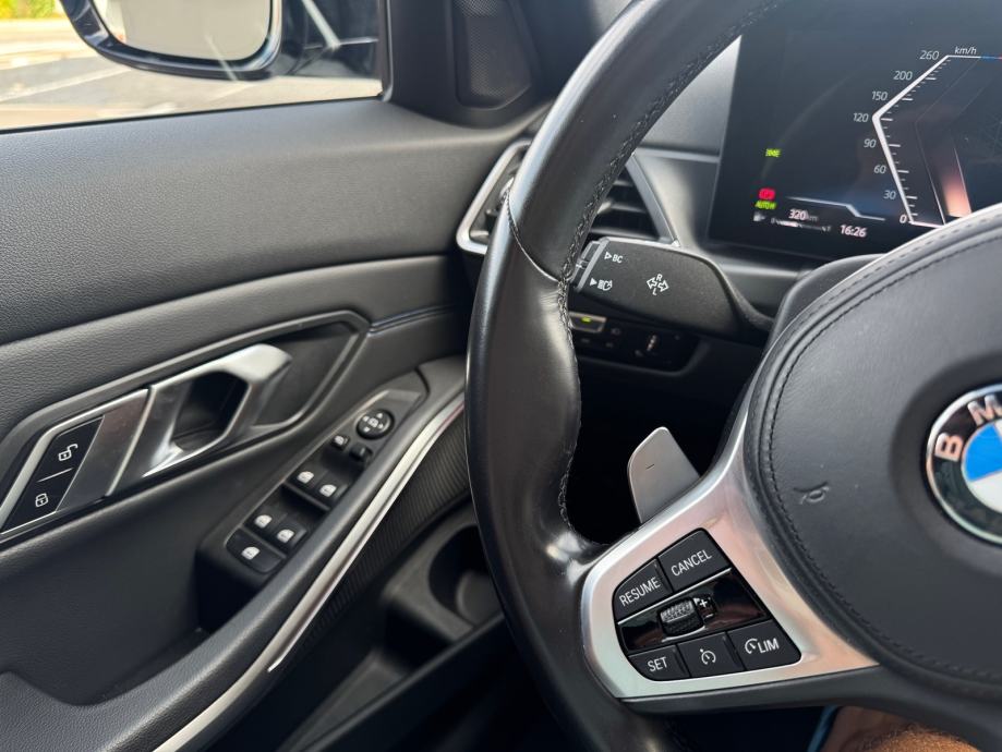 BMW serija 3 318i automatik 2022, fotografija 17