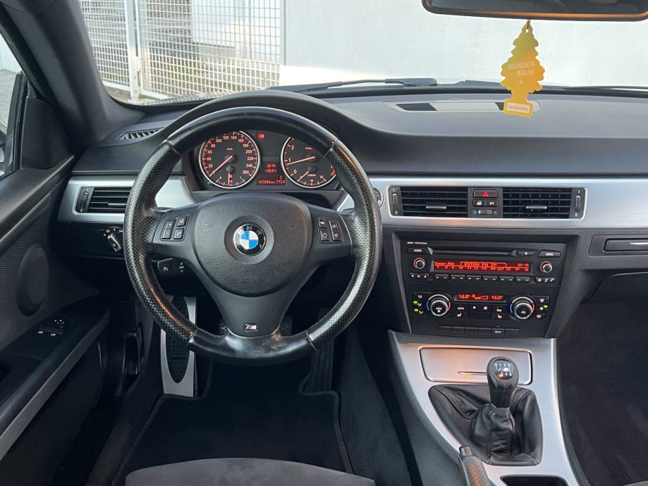 BMW SERIJA 3 318i COUPE •• M / PAKET •• KAO NOVA, FULL OPREMA, LCI ••, fotografija 19