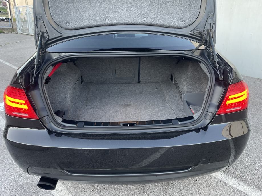 BMW SERIJA 3 318i COUPE •• M / PAKET •• KAO NOVA, FULL OPREMA, LCI ••, fotografija 16