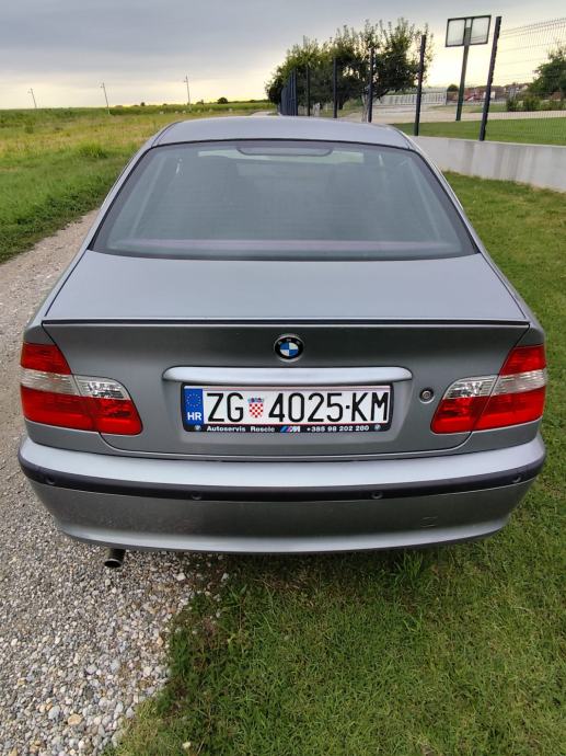 BMW serija 3 318i, fotografija 9