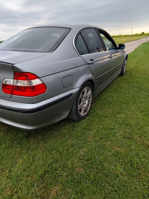 BMW serija 3 318i, fotografija 12