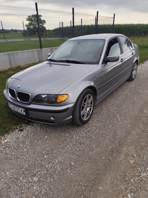 BMW serija 3 318i, fotografija 13