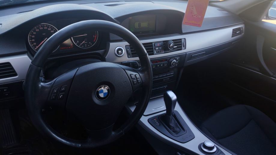 BMW serija 3 320d automatik, fotografija 17