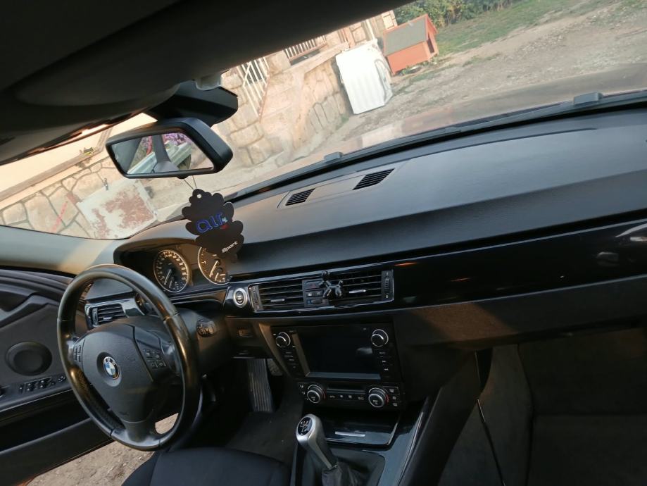 BMW serija 3 320d (M47 N2), fotografija 7