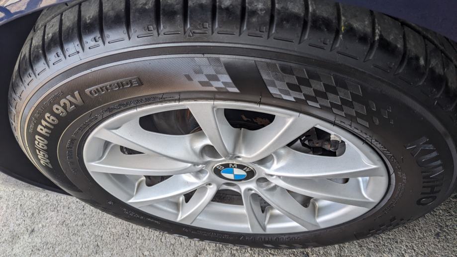BMW Serija 3 318d ADVANTAGE, fotografija 11