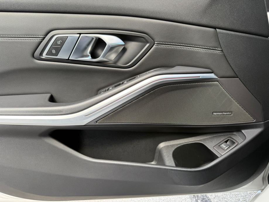 BMW serija 3 320d, fotografija 11