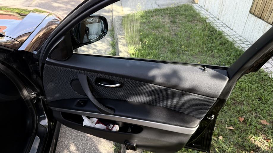 BMW serija 3 320d M PAKET I DRIVE PDC TEMP HANDSFREE, fotografija 9