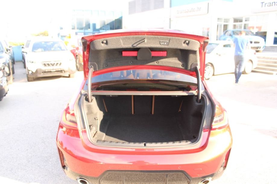 BMW serija 3 320d xDrive M-paket *HEAD UP, LED, NAVIGACIJA, KAMERA 360, fotografija 10