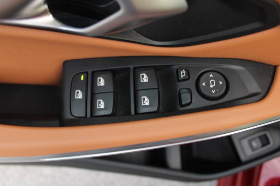 BMW serija 3 320d xDrive M-paket *HEAD UP, LED, NAVIGACIJA, KAMERA 360, fotografija 15