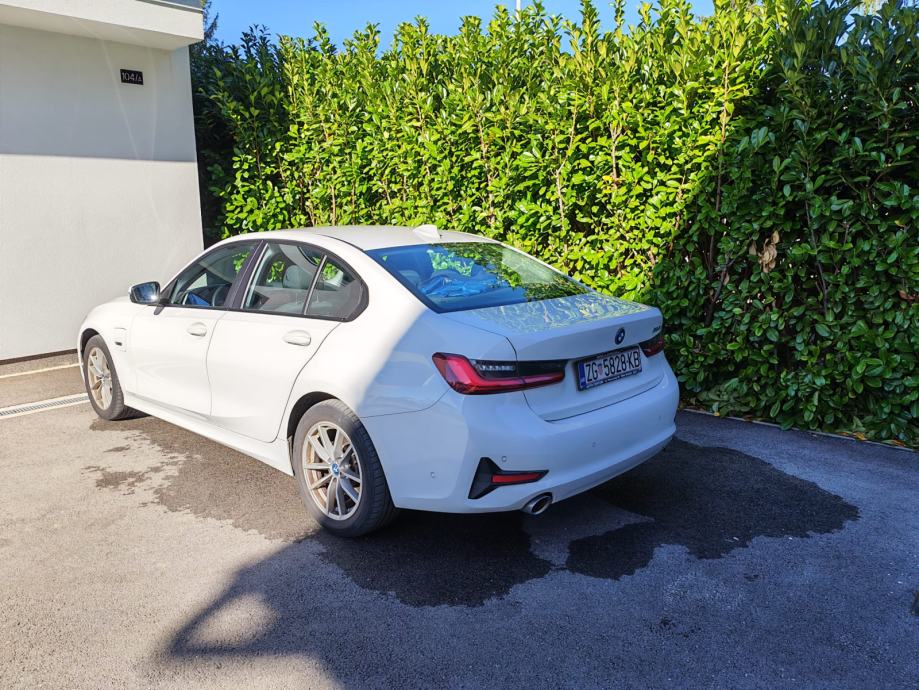 BMW serija 3 320e 2022, fotografija 3