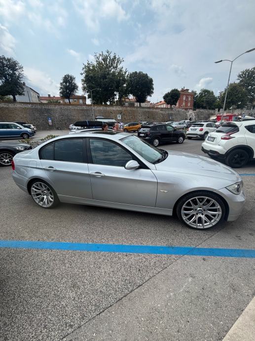 BMW serija 3 320i automatik, fotografija 3
