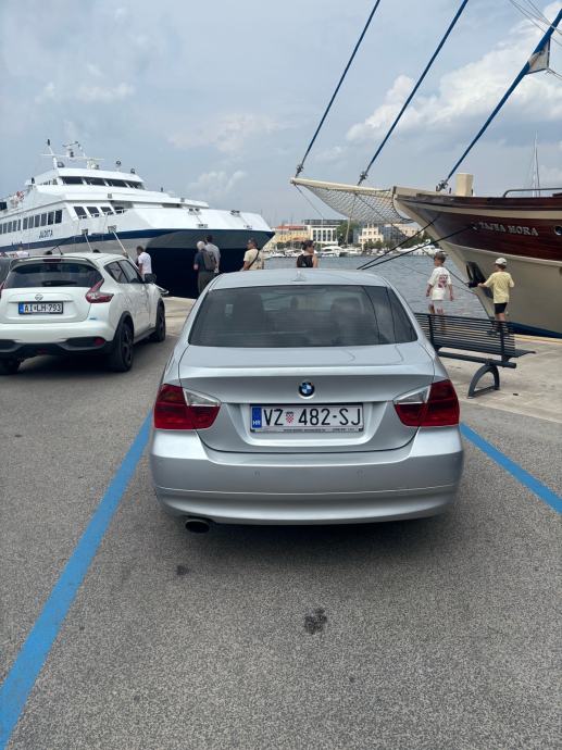 BMW serija 3 320i automatik, fotografija 6