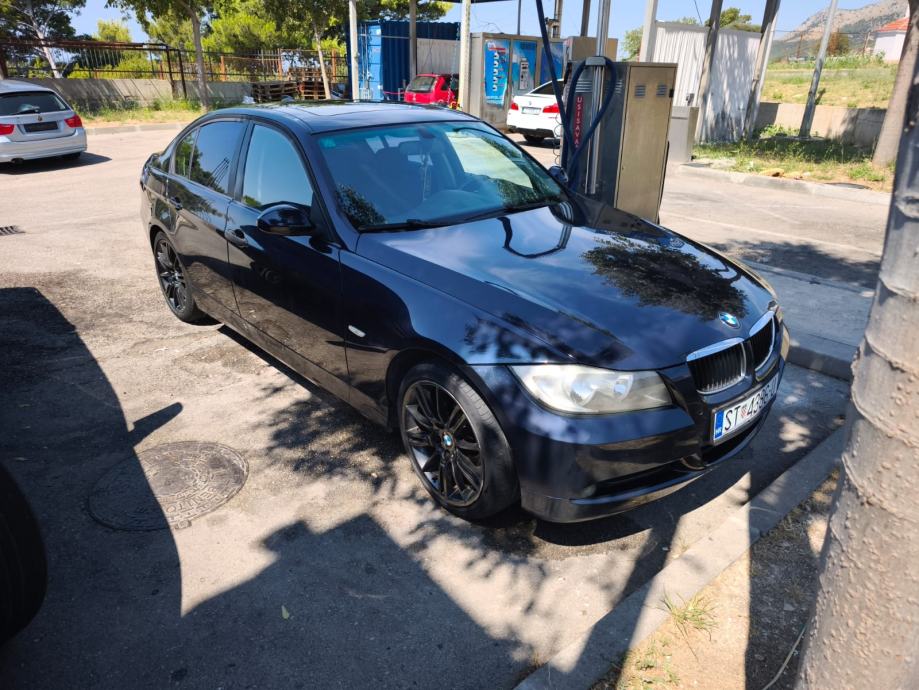 BMW serija 3 320i, fotografija 11