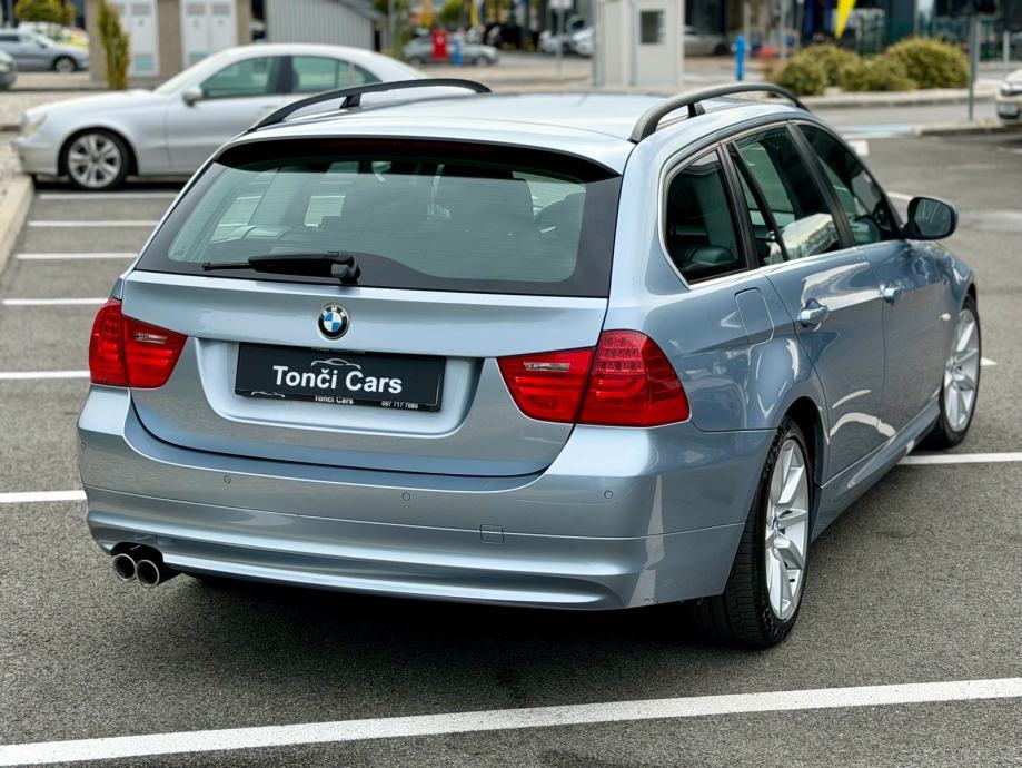 BMW SERIJA 3 330D TOURING * X- DRIVE * 245KS * AUTOMATIC * SERVISNA *, fotografija 2