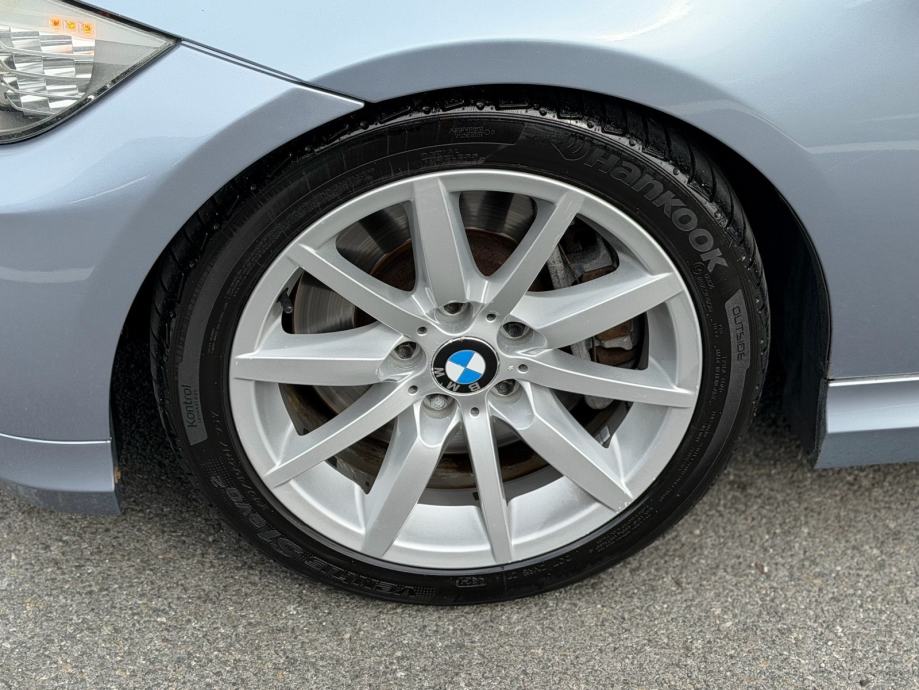 BMW SERIJA 3 330D TOURING * X- DRIVE * 245KS * AUTOMATIC * SERVISNA *, fotografija 11