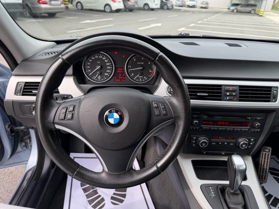 BMW SERIJA 3 330D TOURING * X- DRIVE * 245KS * AUTOMATIC * SERVISNA *, fotografija 8
