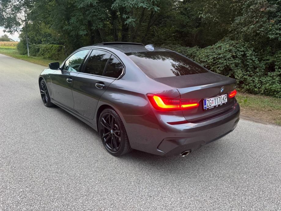 BMW serija 3 330e// M- paket //, fotografija 7