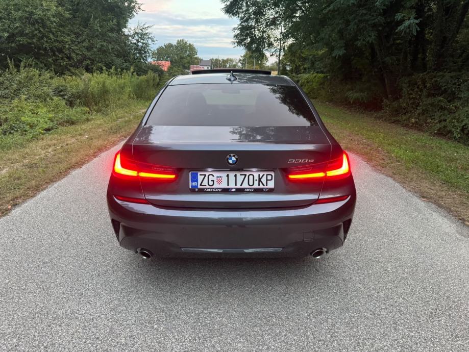 BMW serija 3 330e// M- paket //, fotografija 10