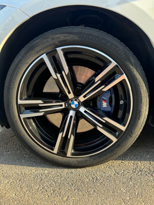 BMW 330e / M sport pro / Laser / 360 kamera, fotografija 9