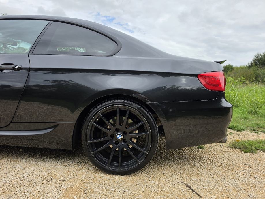 BMW serija 3 Coupe 320d, fotografija 15