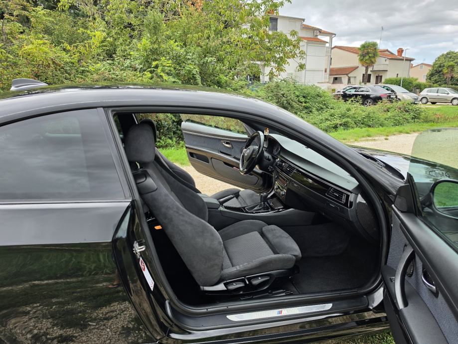 BMW serija 3 Coupe 320d, fotografija 10
