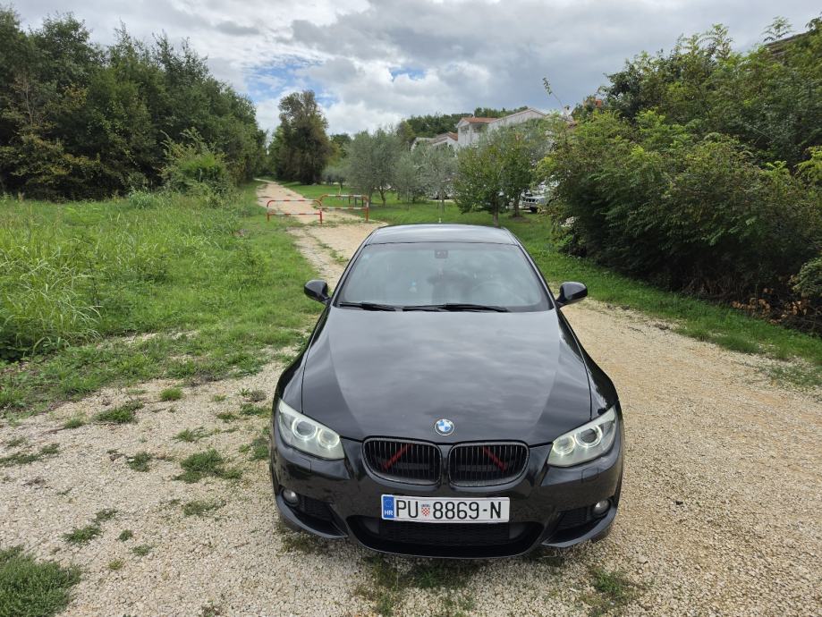 BMW serija 3 Coupe 320d, fotografija 17