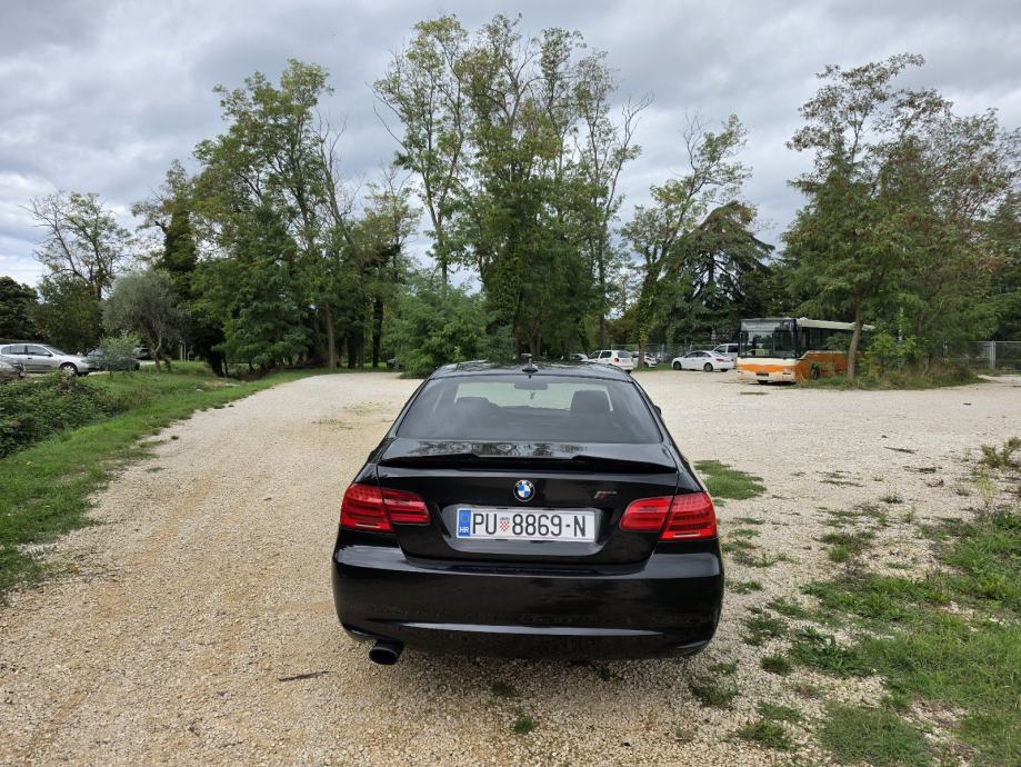 BMW serija 3 Coupe 320d, fotografija 19