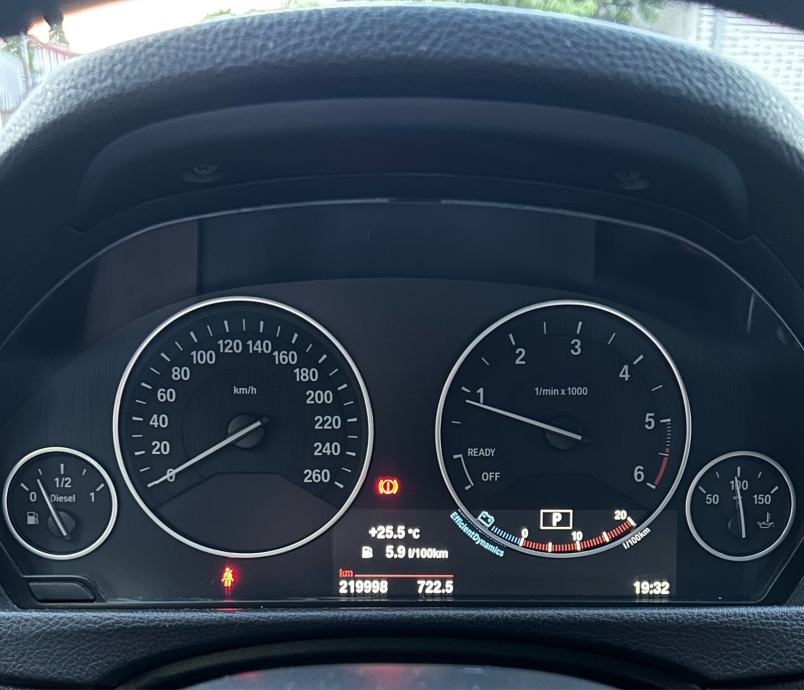 BMW serija 3 LCI 320d automatik, fotografija 7