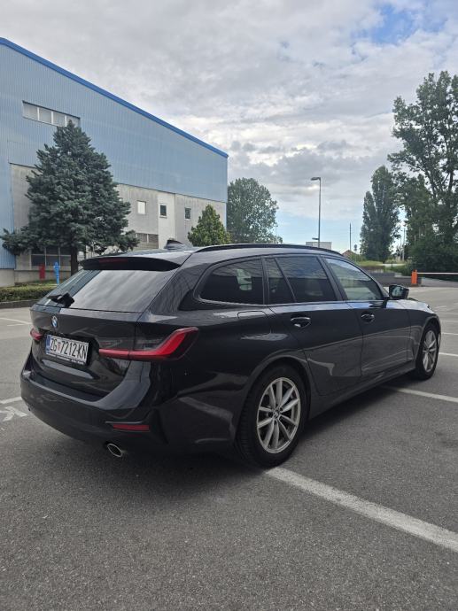 BMW serija 3 318d REG GOD DANA, full oprema, virtual, automatik, koža, fotografija 4