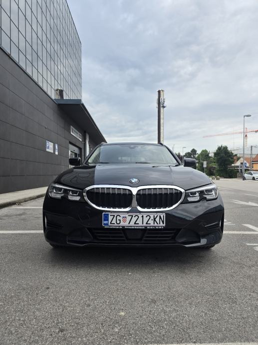 BMW serija 3 318d REG GOD DANA, full oprema, virtual, automatik, koža, fotografija 2