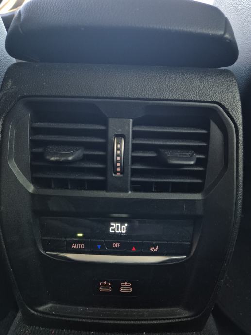 BMW serija 3 318d REG GOD DANA, full oprema, virtual, automatik, koža, fotografija 12