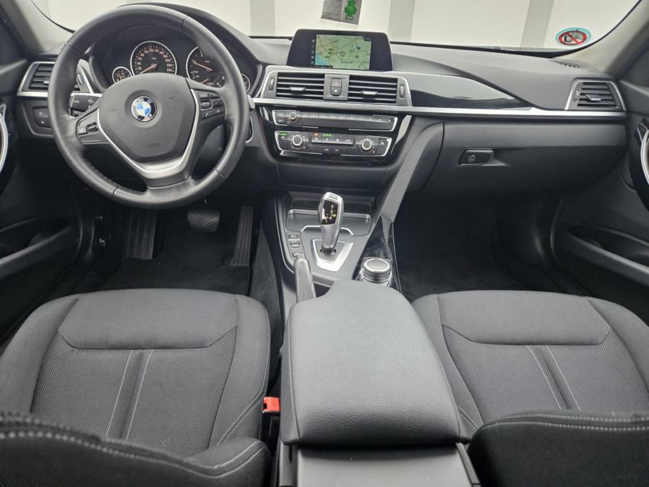 BMW serija 3 Touring 318d automatik, fotografija 12