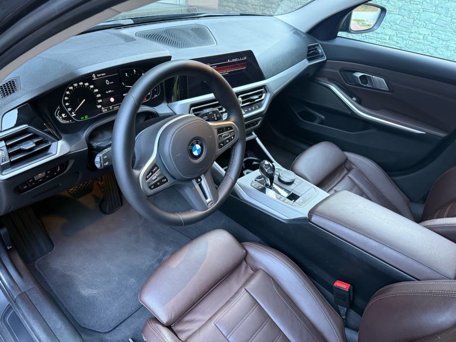 BMW serija 3 Touring 318d automatik, fotografija 5