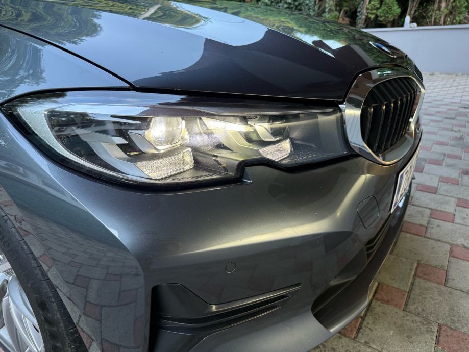 BMW serija 3 Touring 318d automatik, fotografija 14